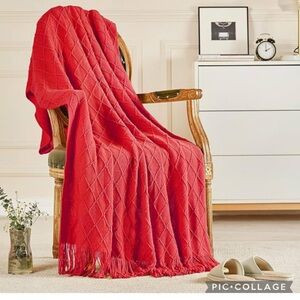 NEW KNITTED DIAMOND PATTERN RED THROW FRINGE BLANKET 50" X 60" SOFT COZY